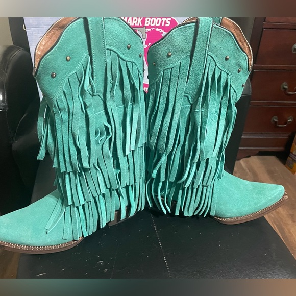 Tanner turquoise fringe boots EUC, only wore twice - Picture 5 of 10